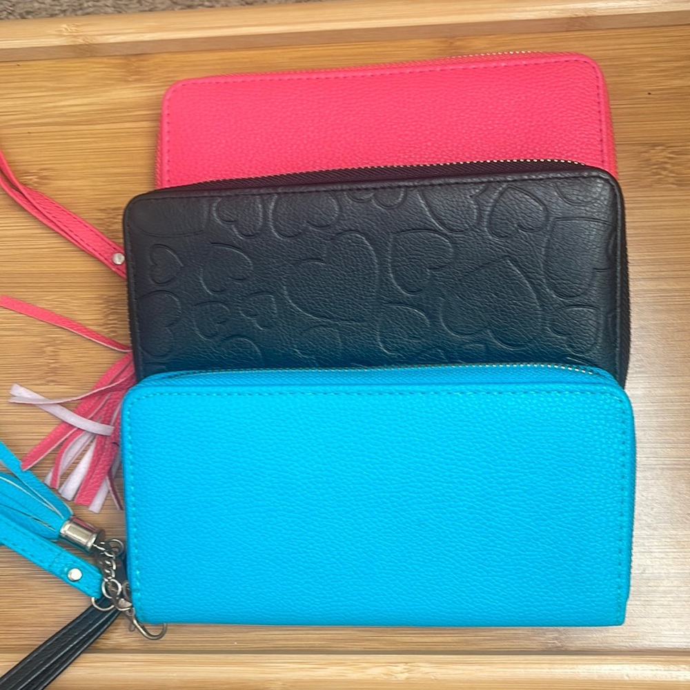 3 wristlet wallets